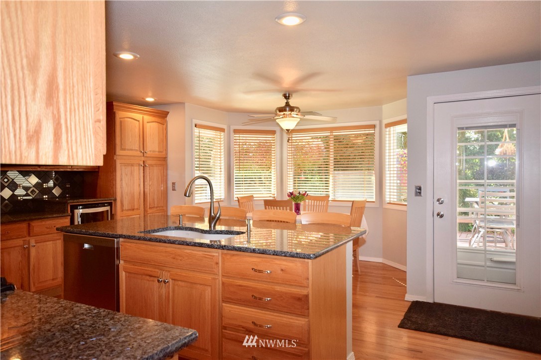 18225 154th Place Southeast Renton, WA 98058 - Photo 12 of 40 Gallery Image 12