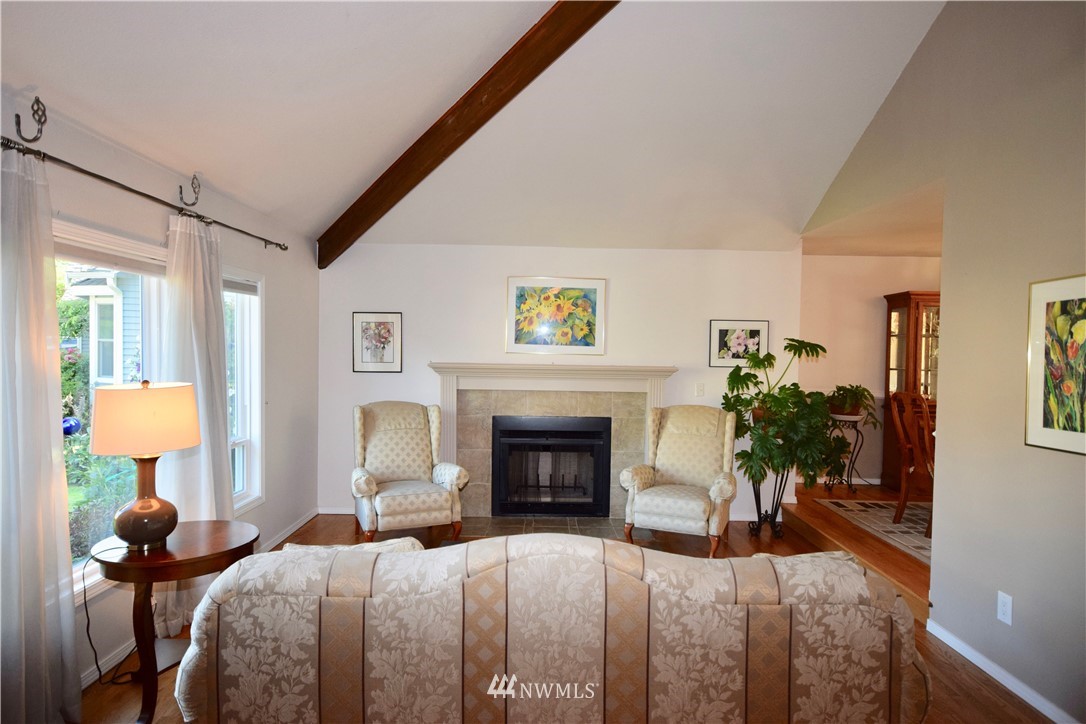 18225 154th Place Southeast Renton, WA 98058 - Photo 4 of 40 Gallery Image 4
