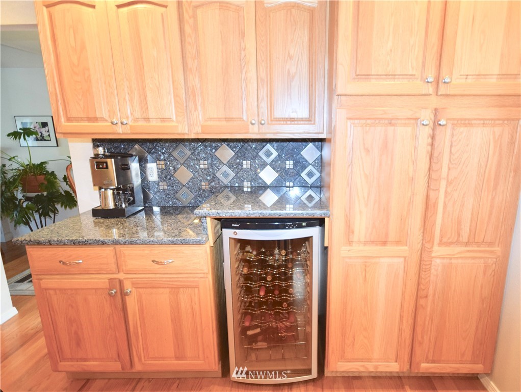 18225 154th Place Southeast Renton, WA 98058 - Photo 10 of 40 Gallery Image 10