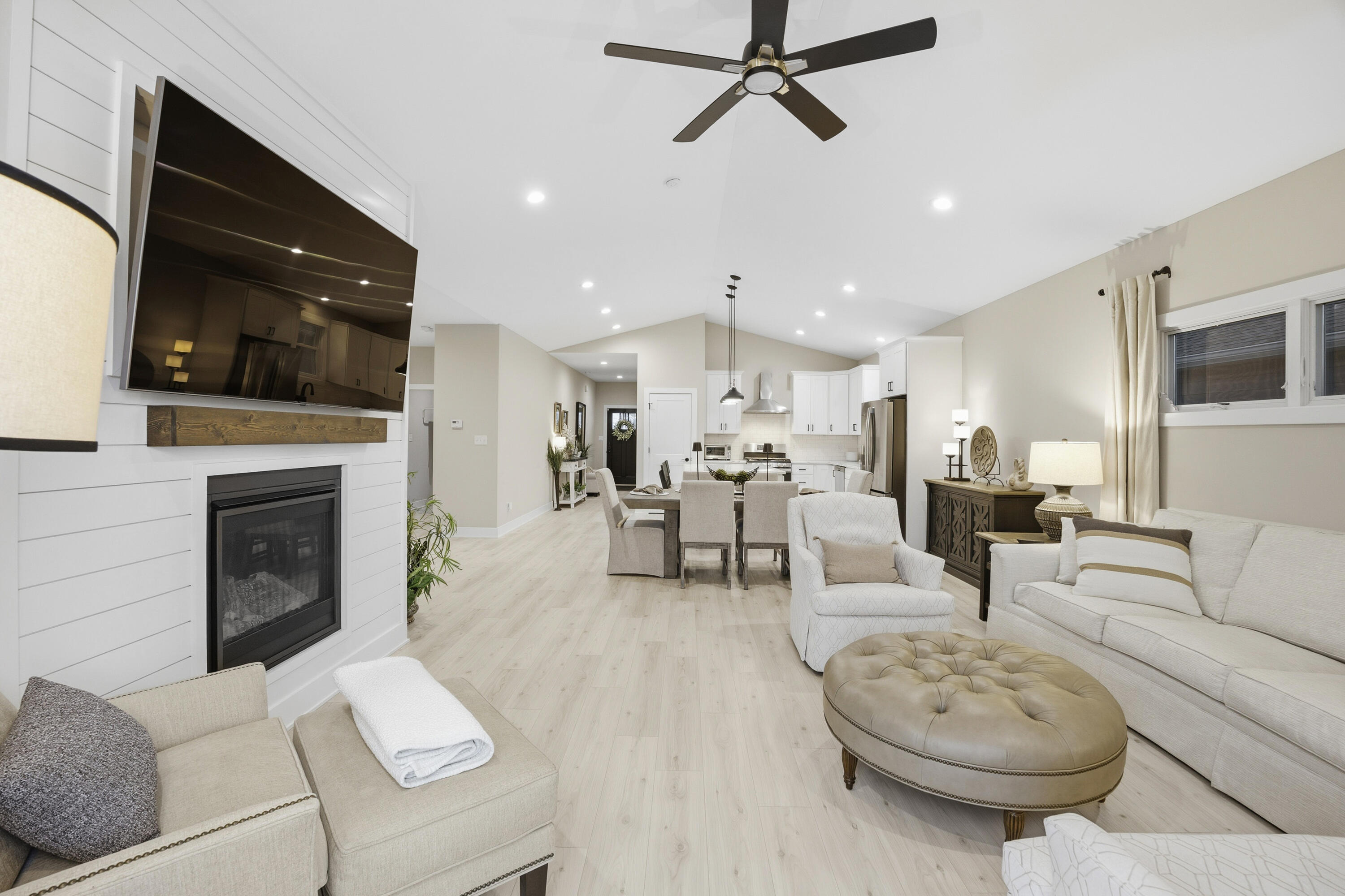 717 Verdano Terrace Crown Point, IN 46307 - Photo 9 of 32 3000x2000