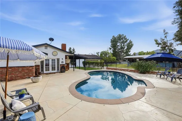 $1,595,000 | 10655 Owensmouth Avenue, Chatsworth, CA 91311