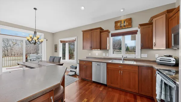 $589,900 | 1442 30th Street Northwest, Austin, MN 55912