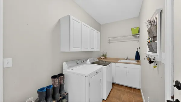$589,900 | 1442 30th Street Northwest, Austin, MN 55912