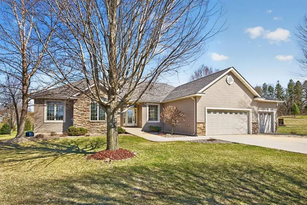 $589,900 | 1442 30th Street Northwest, Austin, MN 55912
