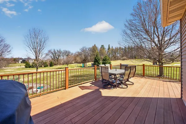 $589,900 | 1442 30th Street Northwest, Austin, MN 55912