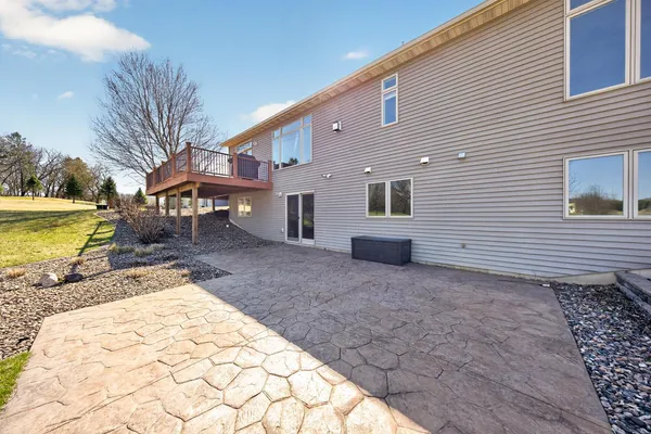 $589,900 | 1442 30th Street Northwest, Austin, MN 55912
