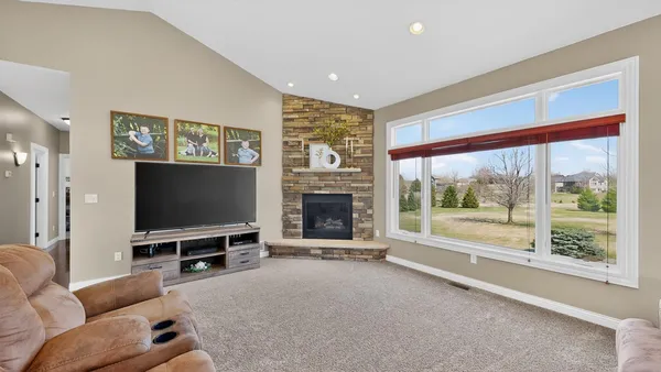 $589,900 | 1442 30th Street Northwest, Austin, MN 55912