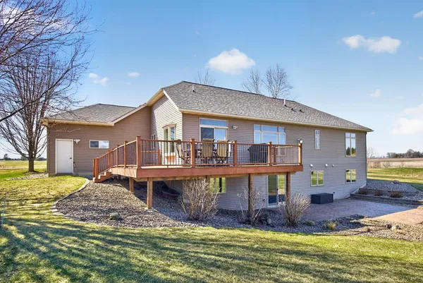 $589,900 | 1442 30th Street Northwest, Austin, MN 55912