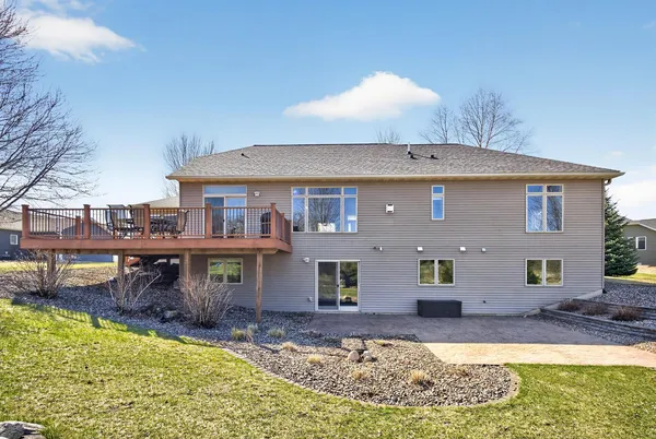 $589,900 | 1442 30th Street Northwest, Austin, MN 55912