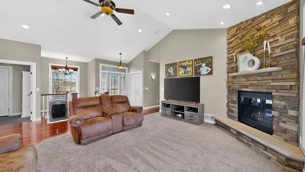 $589,900 | 1442 30th Street Northwest, Austin, MN 55912