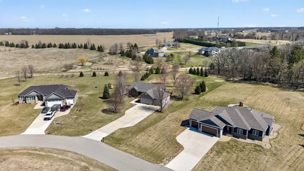 $589,900 | 1442 30th Street Northwest, Austin, MN 55912