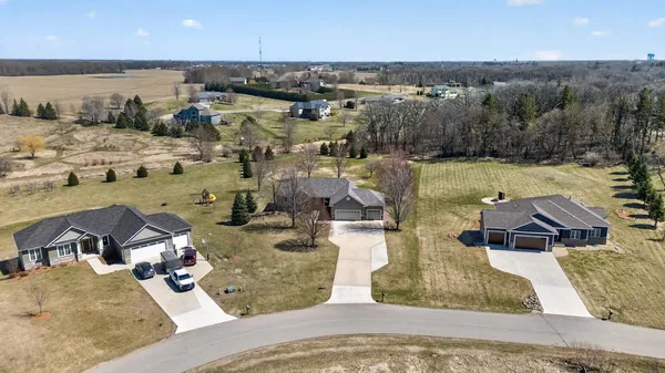 $589,900 | 1442 30th Street Northwest, Austin, MN 55912