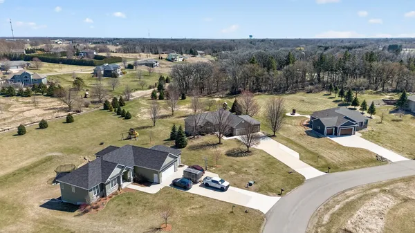 $589,900 | 1442 30th Street Northwest, Austin, MN 55912