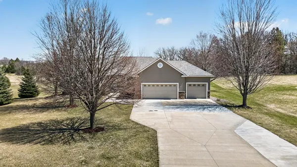$589,900 | 1442 30th Street Northwest, Austin, MN 55912