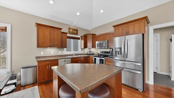 $589,900 | 1442 30th Street Northwest, Austin, MN 55912