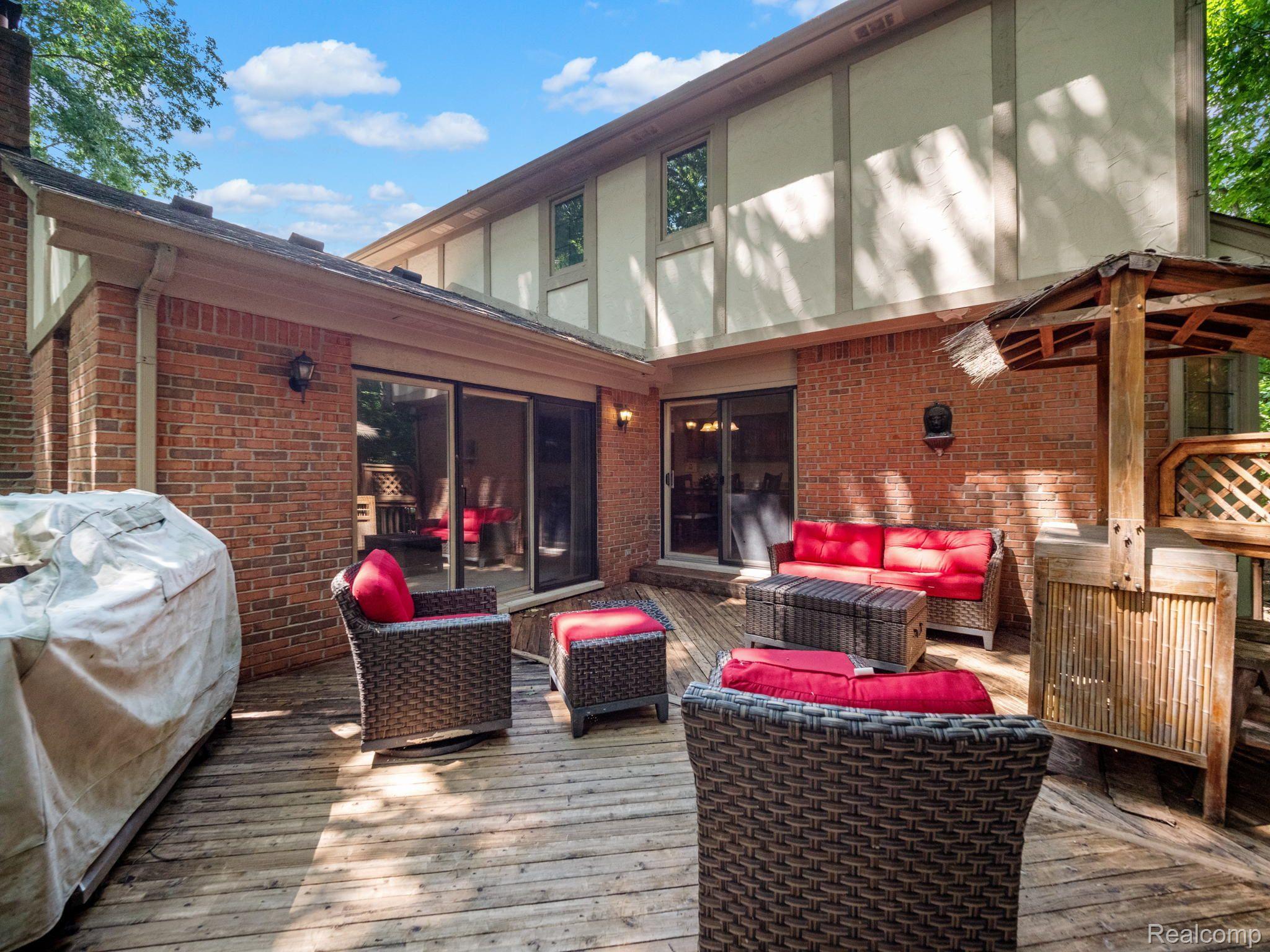 1290 Grandview Drive Rochester, MI 48306 - Photo 31 of 32 Gallery Image 31