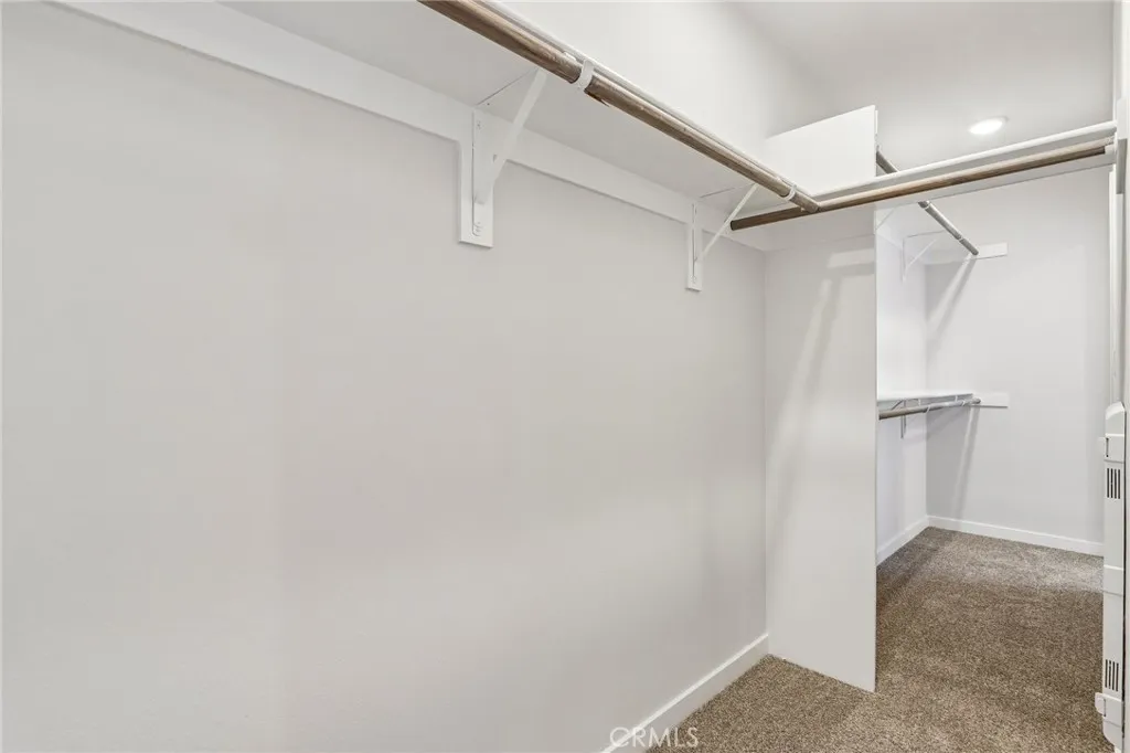 9536 Hannah Way Riverside, CA 92504 - Photo 8 of 32
