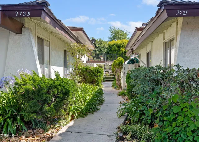 a view of building with outdoor space