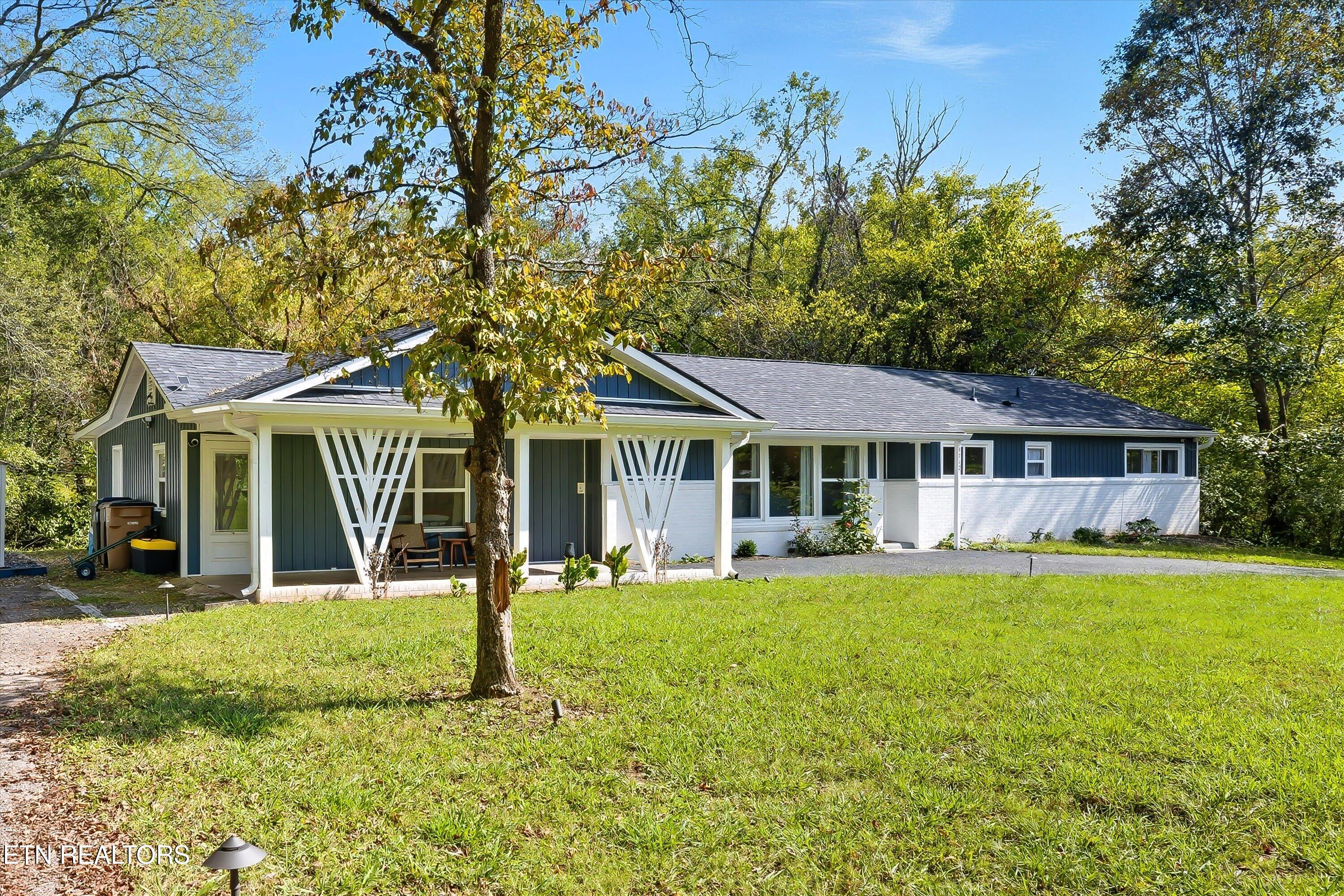 4712 Plymouth Road Knoxville, TN 37914 - Photo 2 of 24 02-4712 Plymouth Dr-2