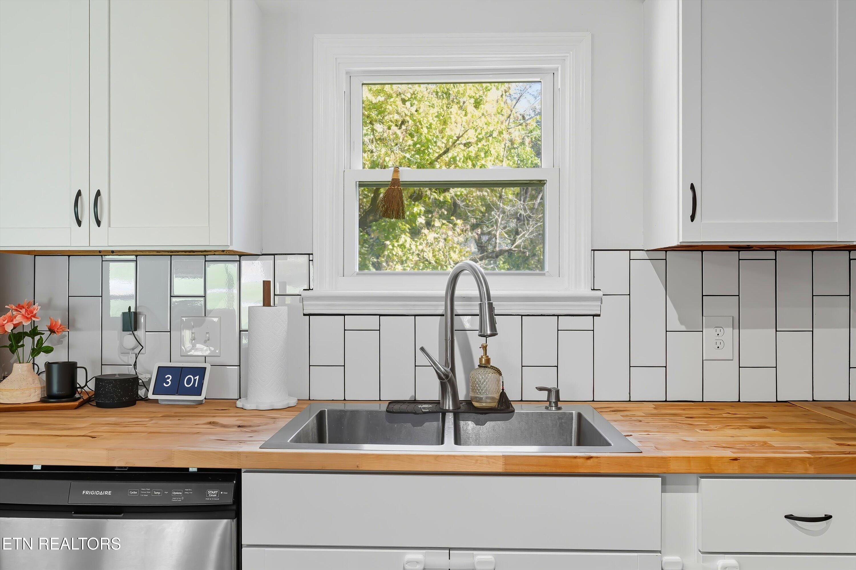 4712 Plymouth Road Knoxville, TN 37914 - Photo 9 of 24 09-4712 Plymouth Dr-9