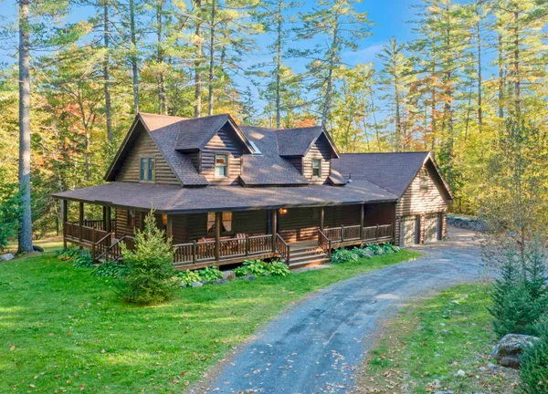 $668,999 | 32 Lake Como Drive, Harmony, ME 04942