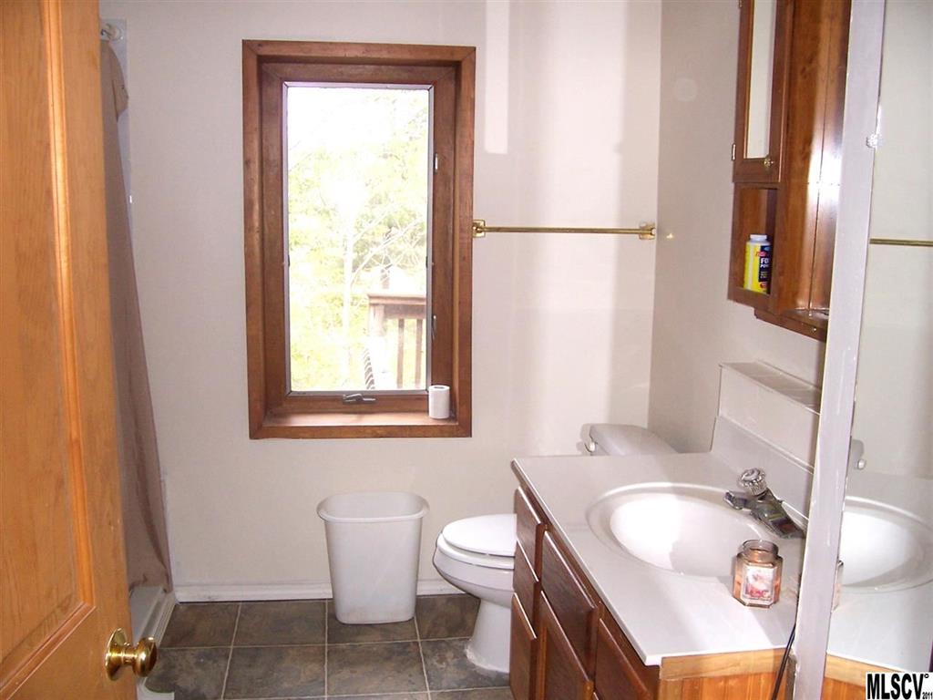 3381 River Road Morganton, NC 28655 - Photo 4 of 12 Gallery Image 4