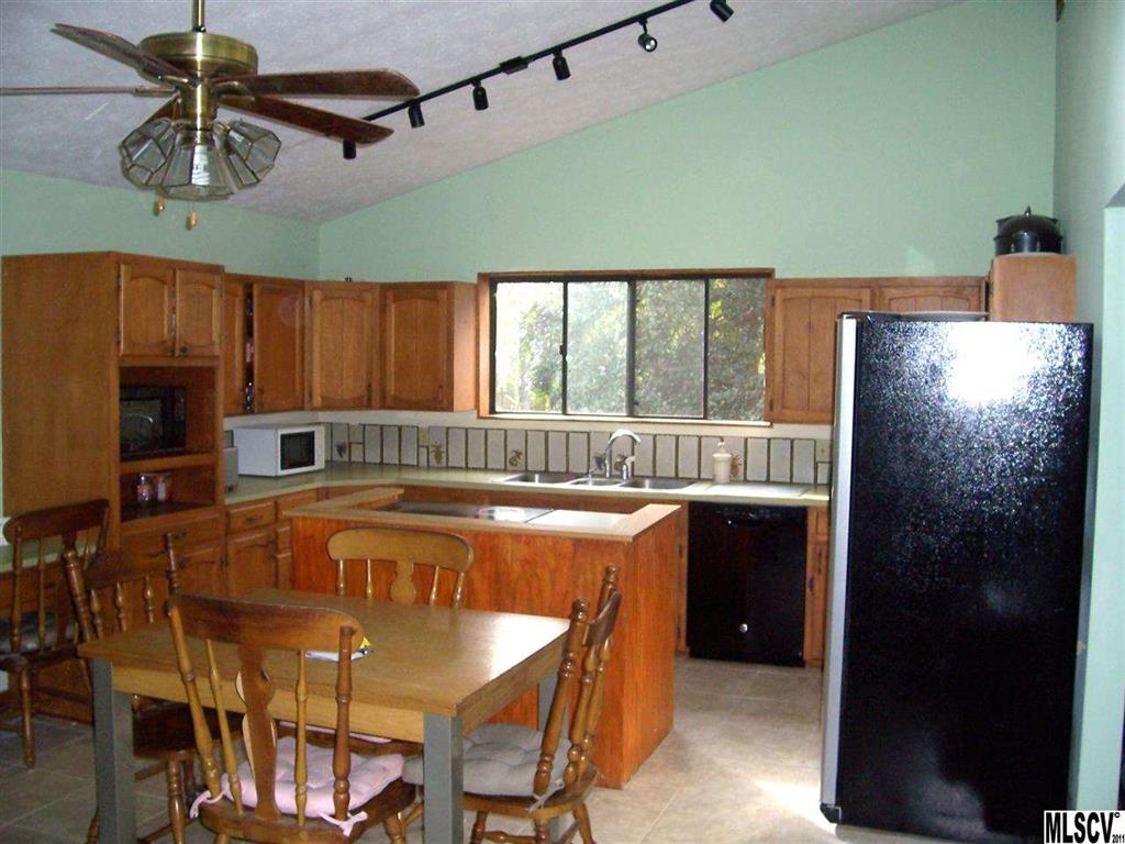 3381 River Road Morganton, NC 28655 - Photo 6 of 12 Gallery Image 6