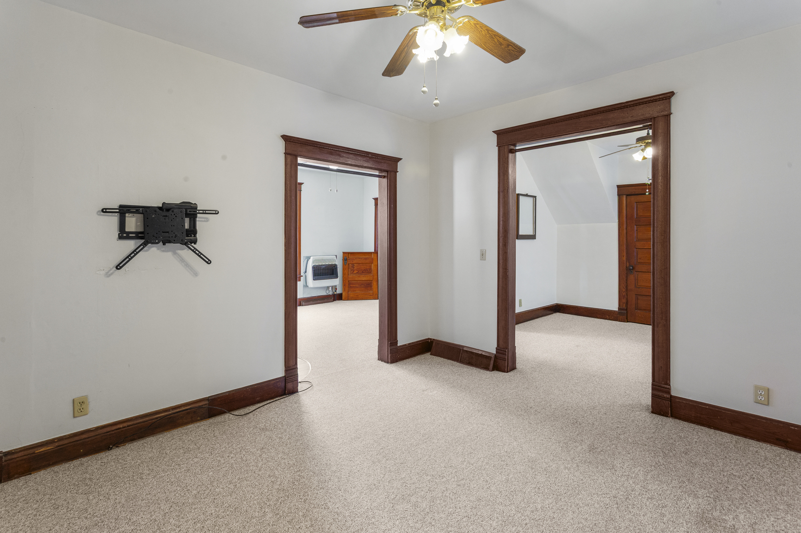 215 Chicago Street Dewitt, IL 61735 - Photo 15 of 37