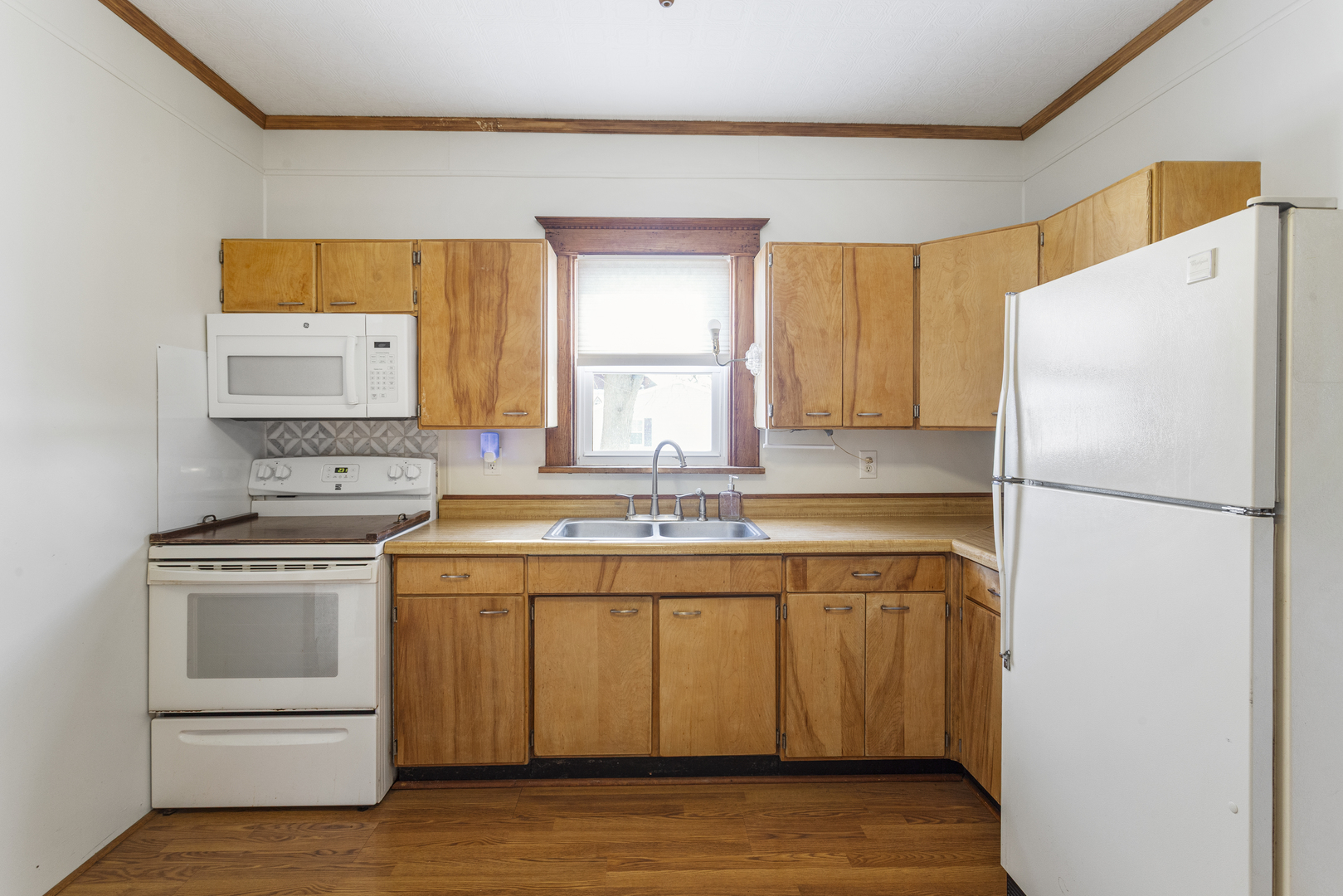 215 Chicago Street Dewitt, IL 61735 - Photo 18 of 37