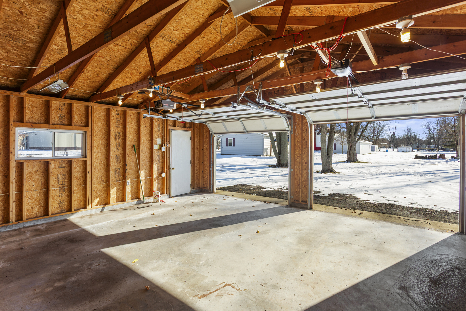 215 Chicago Street Dewitt, IL 61735 - Photo 30 of 37