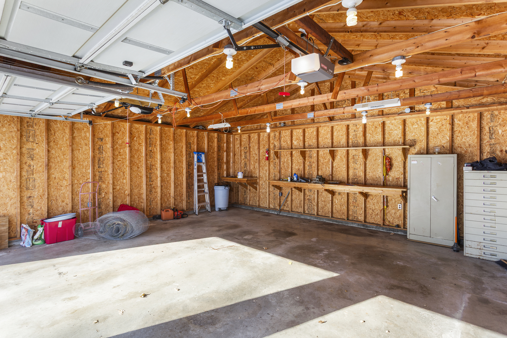 215 Chicago Street Dewitt, IL 61735 - Photo 31 of 37