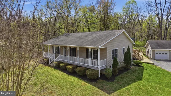 $635,000 | 622 Co Rte 25/7, Charles Town, WV 25414