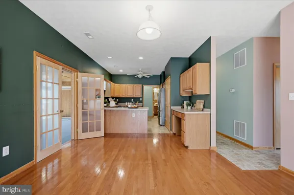 $635,000 | 622 Co Rte 25/7, Charles Town, WV 25414