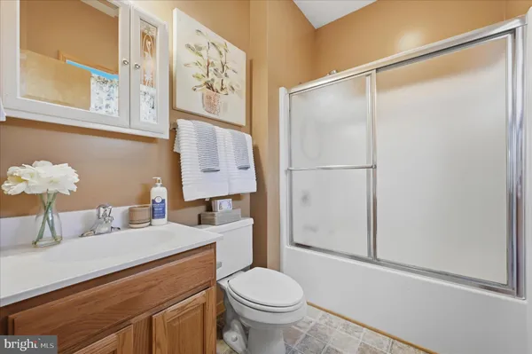 $635,000 | 622 Co Rte 25/7, Charles Town, WV 25414