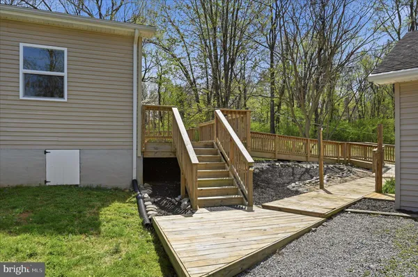 $635,000 | 622 Co Rte 25/7, Charles Town, WV 25414