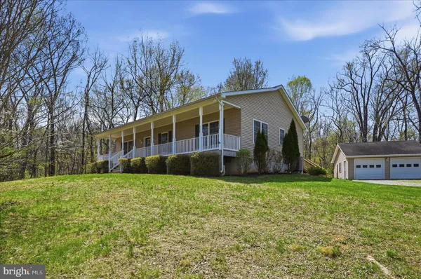 $635,000 | 622 Co Rte 25/7, Charles Town, WV 25414