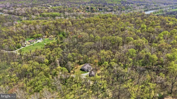 $635,000 | 622 Co Rte 25/7, Charles Town, WV 25414