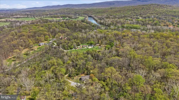 $635,000 | 622 Co Rte 25/7, Charles Town, WV 25414