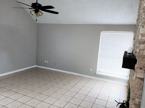 $1,850 | 2402 Chestnut Mills Road, Houston, TX 77067