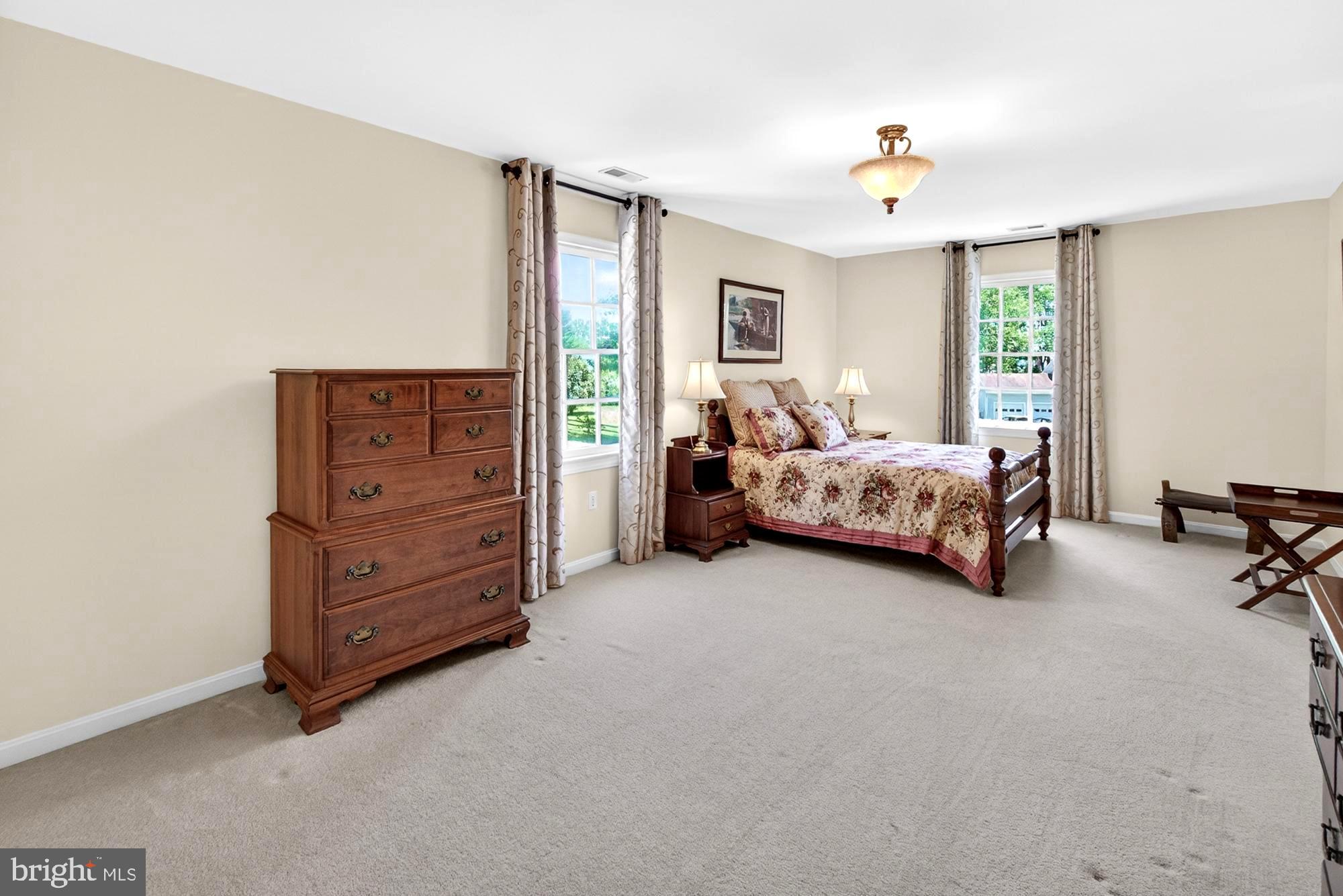 17212 Whites Road Poolesville, MD 20837 - Photo 60 of 104 Bedroom #2 --- private and massive!