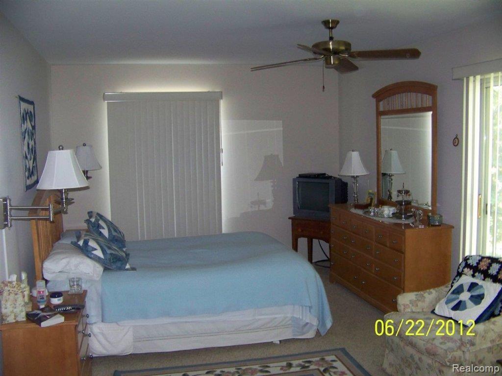 1493 Carriage Lane, Unit 16 Rochester, MI 48306 - Photo 10 of 11 17.jpg