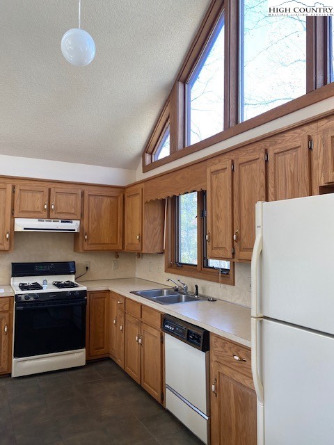 197 High Hollow Road Deep Gap, NC 28618 - Photo 13 of 28
