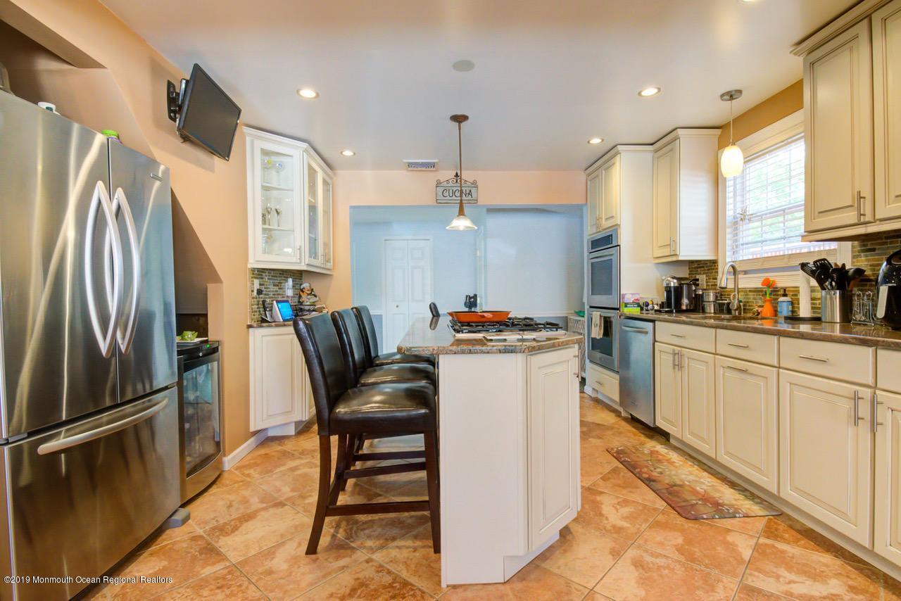 153 Pinehurst Road Brick, NJ 08723 - Photo 11 of 30 153 pinehurst kitchen2