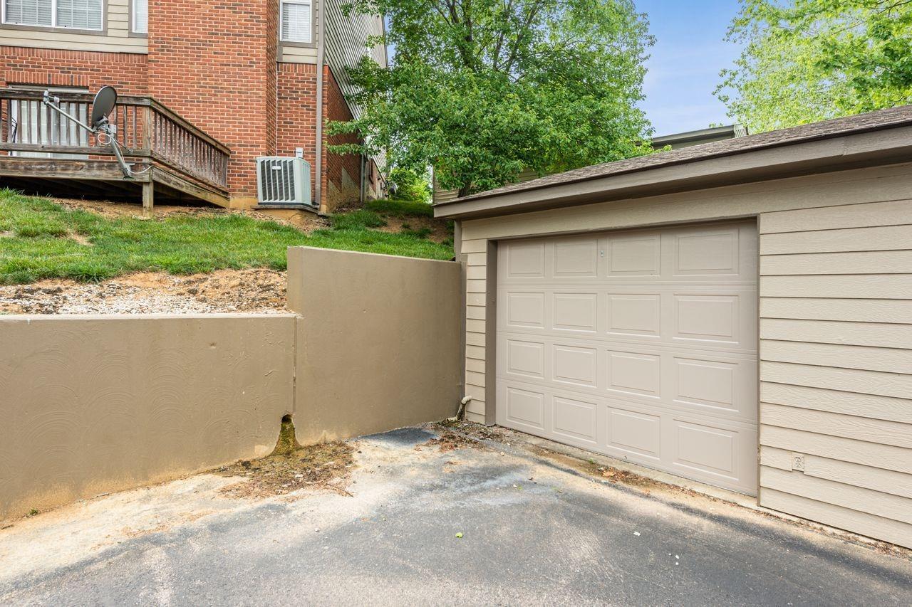 10555 Montgomery Road, Unit 61 Montgomery, OH 45242 - Photo 32 of 33