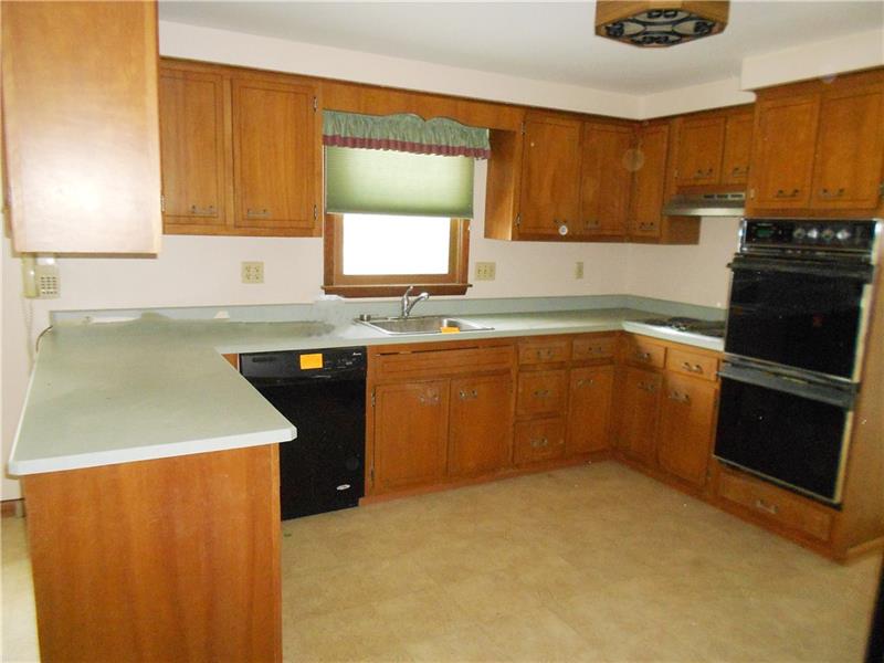 223 Rush Valley Road Monroeville, PA 15146 - Photo 6 of 22 Gallery Image 6