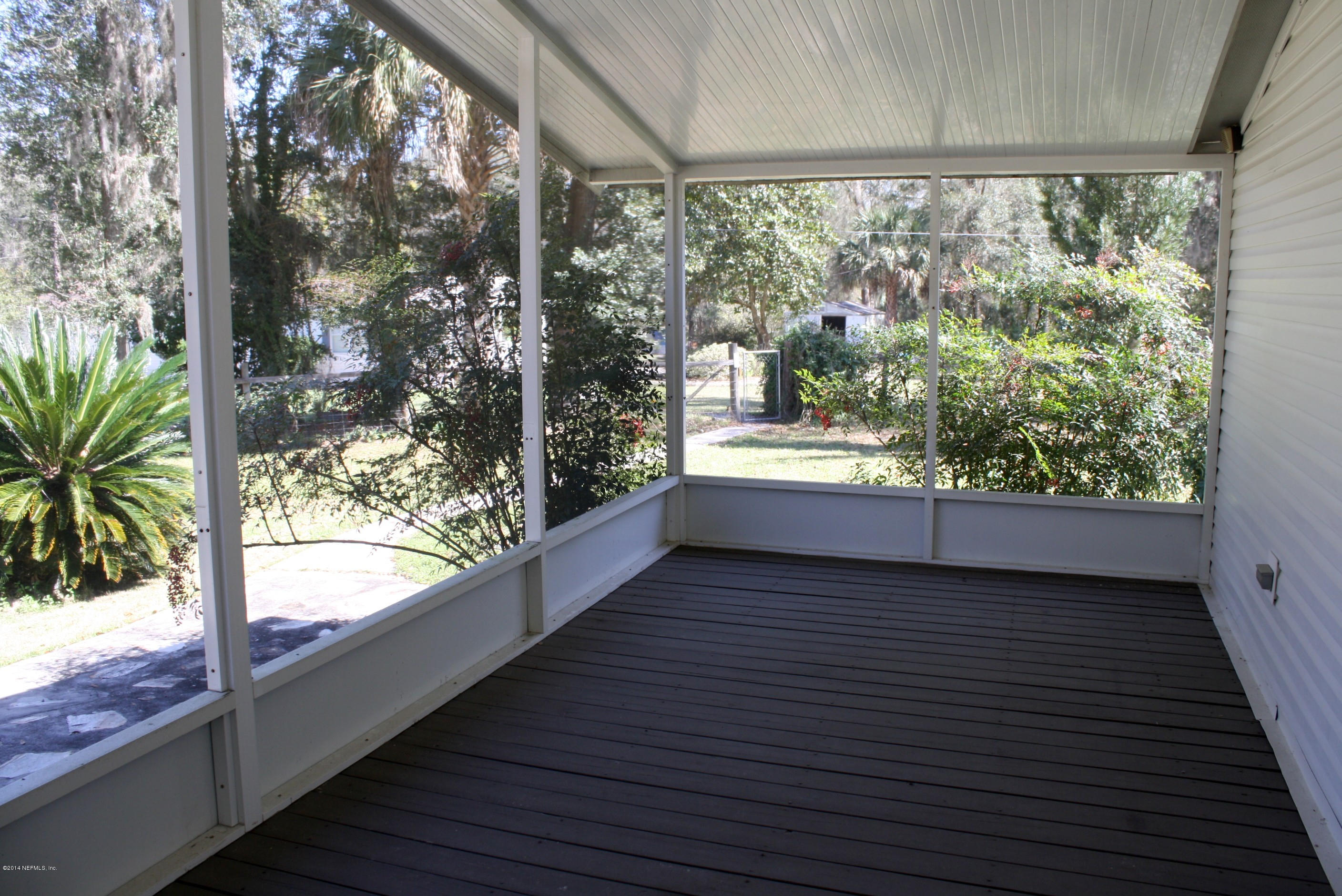 110 Heidt Road Palatka, FL 32177 - Photo 15 of 20 Screened porch 2