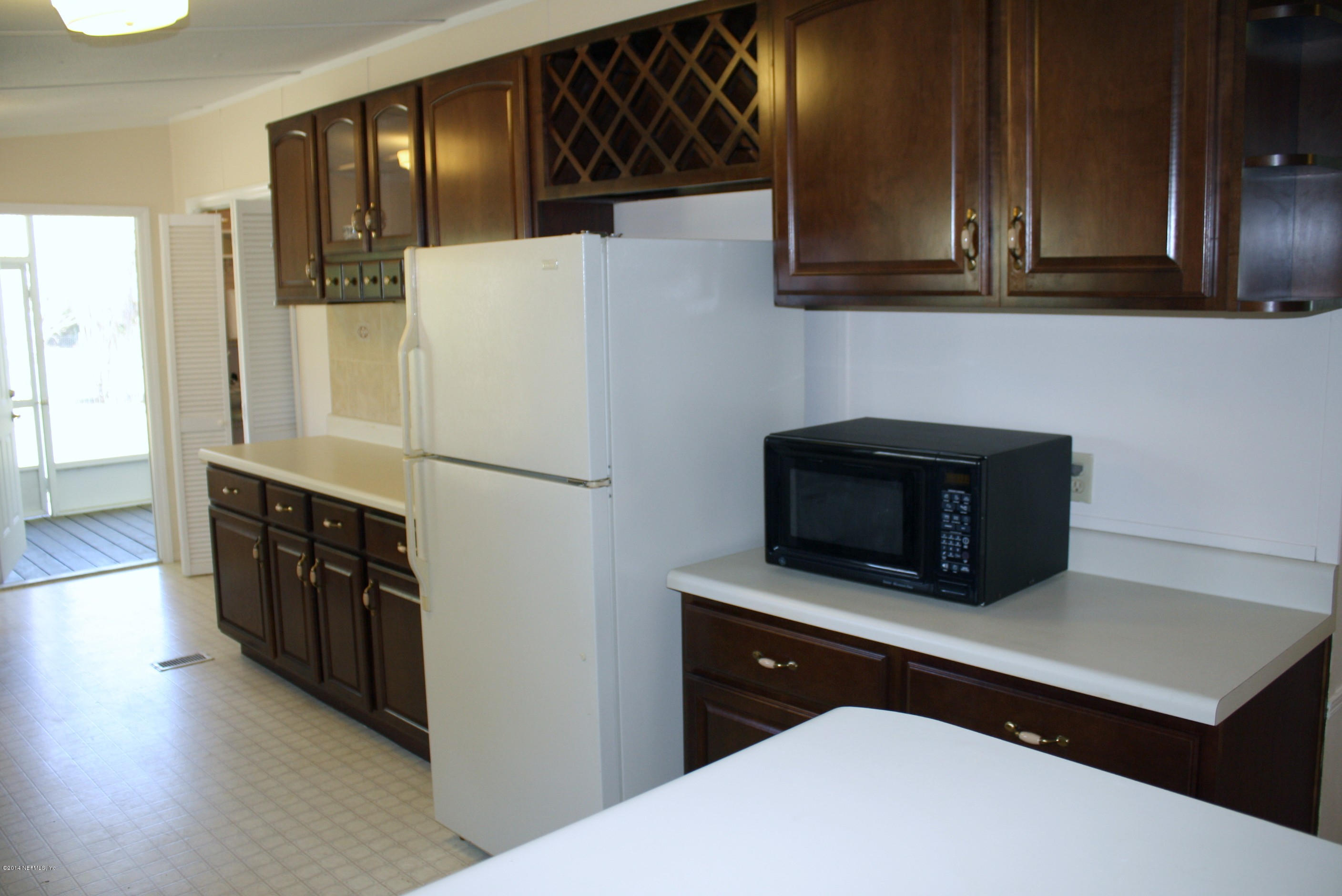 110 Heidt Road Palatka, FL 32177 - Photo 6 of 20 Kitchen 3