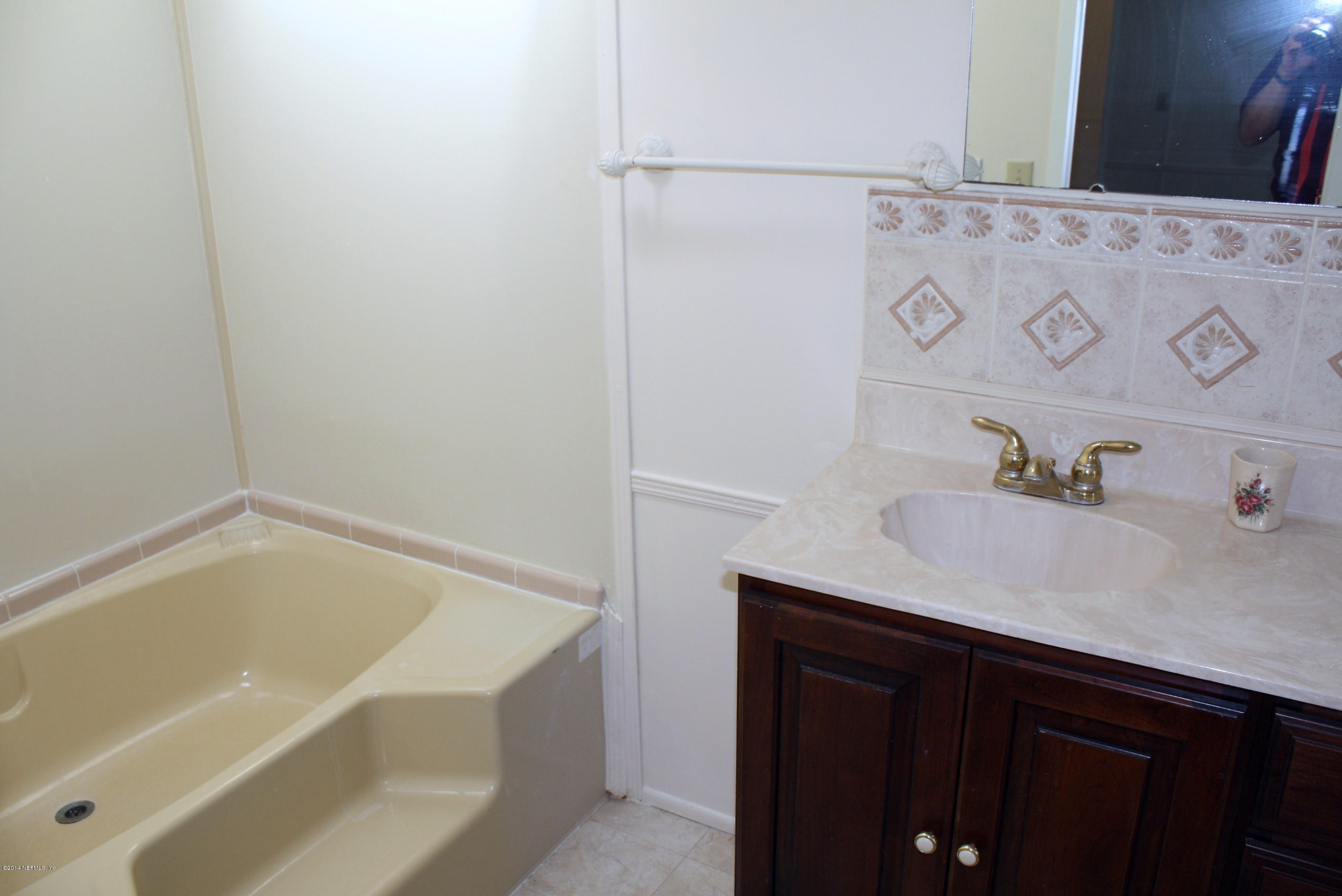 110 Heidt Road Palatka, FL 32177 - Photo 10 of 20 Master Bath 2