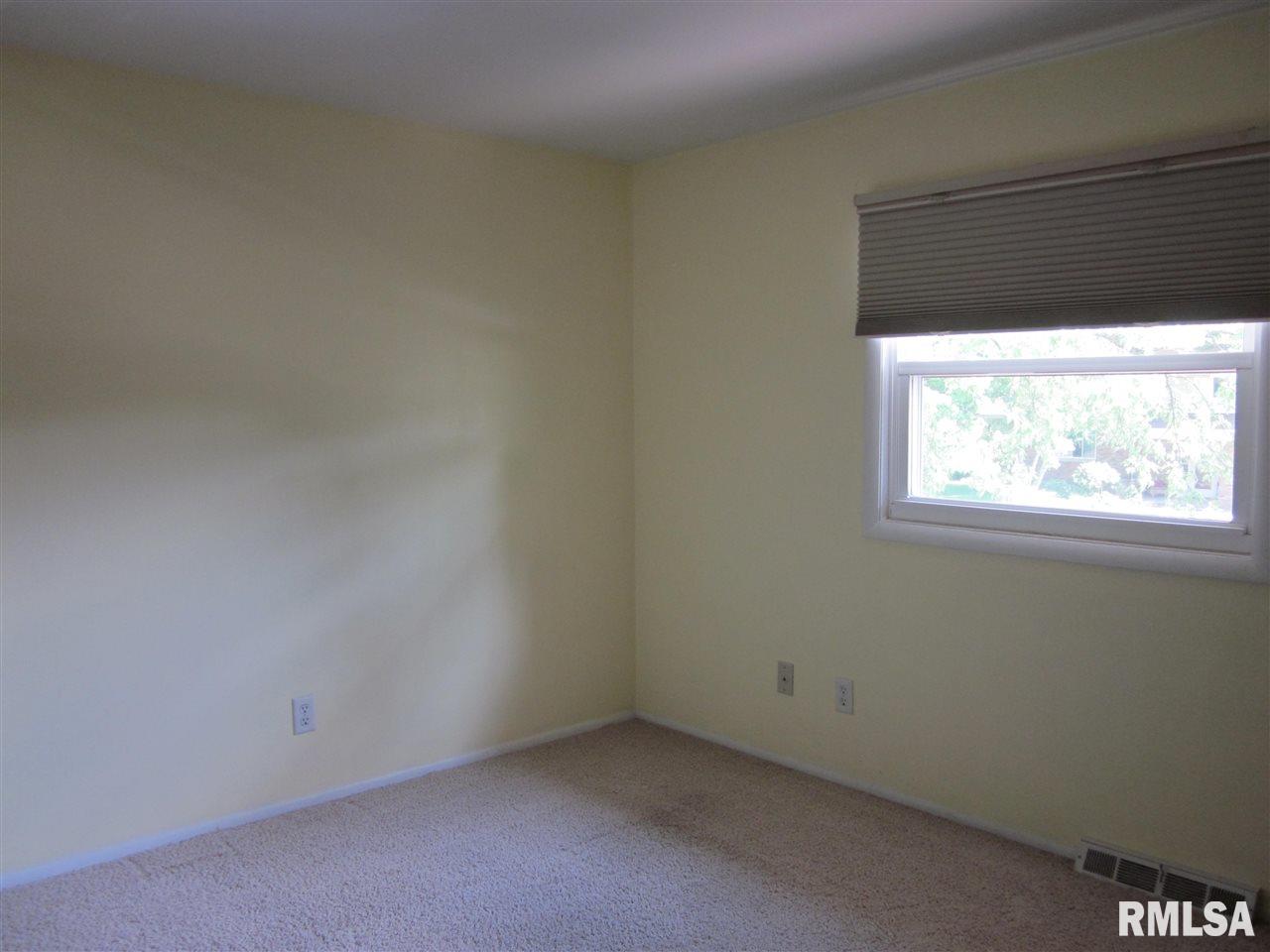 3413 West Chartwell Road Peoria, IL 61614 - Photo 15 of 27 Gallery Image 15
