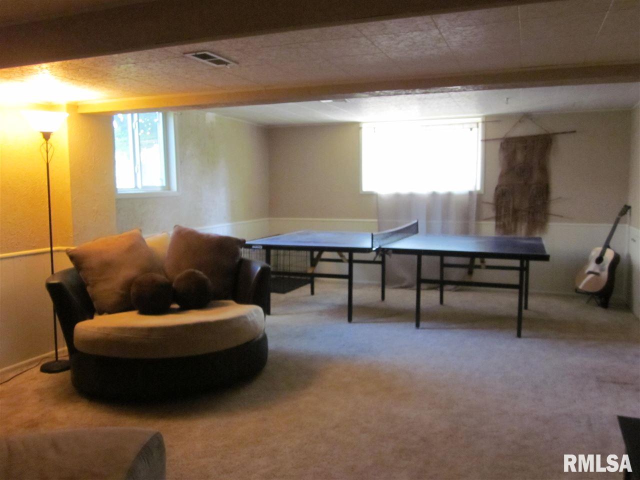 3413 West Chartwell Road Peoria, IL 61614 - Photo 18 of 27 Gallery Image 18